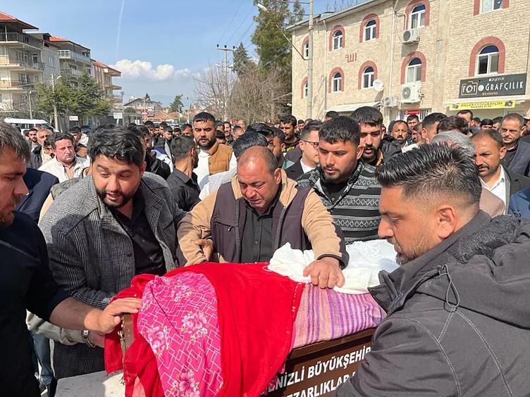 Denizli’de kaybolduktan sonra cansız bedenine ulaşılmıştı: 4 yaşındaki Nazlı Şeşen son yolculuğuna uğurlandı!