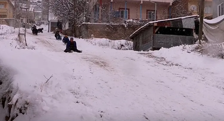 Son dakika: 5 ilde eğitime kar engeli! İşte 28 Kasım’da okulların tatil edildiği iller