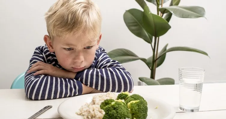 Yemeğin ne olduğuna aile, ne kadar yiyeceğine çocuk karar vermeli