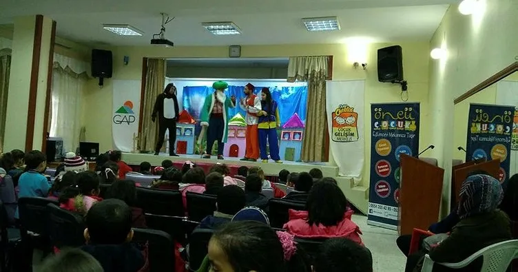 GAP çocuk gelişim merkezinden çocuklara tiyatro gösterisi