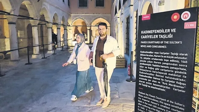 topkapi-sarayinda-gece-ziyaretleri-basladi-1781468145887.jpeg