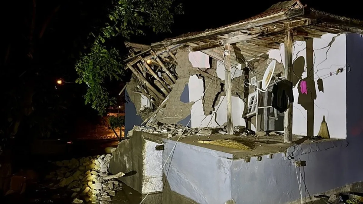 Kırşehir’de sel felaketi: 1 ev yıkıldı, 3 ev ağır hasar gördü