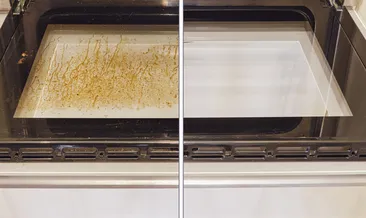 Fırında biriken inatçı lekeleri tek seferde çıkarıyor! Yalnızca iki malzeme ile…