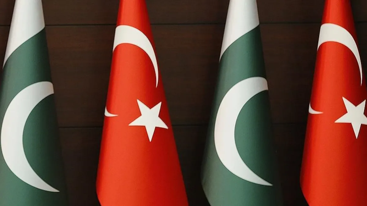 Türkiye, Mısır ve Pakistan’dan kritik barış hamlesi: 48 saat içinde görüşme yapılmalı Türkiye, Mısır ve Pakistan’dan kritik barış hamlesi: 48 saat içinde görüşme yapılmalı