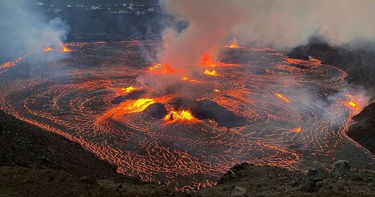 Hawaii’deki Kilauea Yanardağı faaliyete geçti