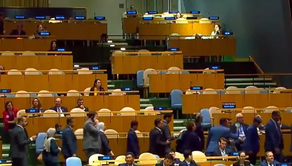 son-dakika-katil-netanyahuya-buyuk-sok-bmde-konusurken-salonu-terk-ettiler-1758893183778.jpg Son dakika | Katil Netanyahu'ya büyük şok! BM'de konuşurken salonu terk ettiler!