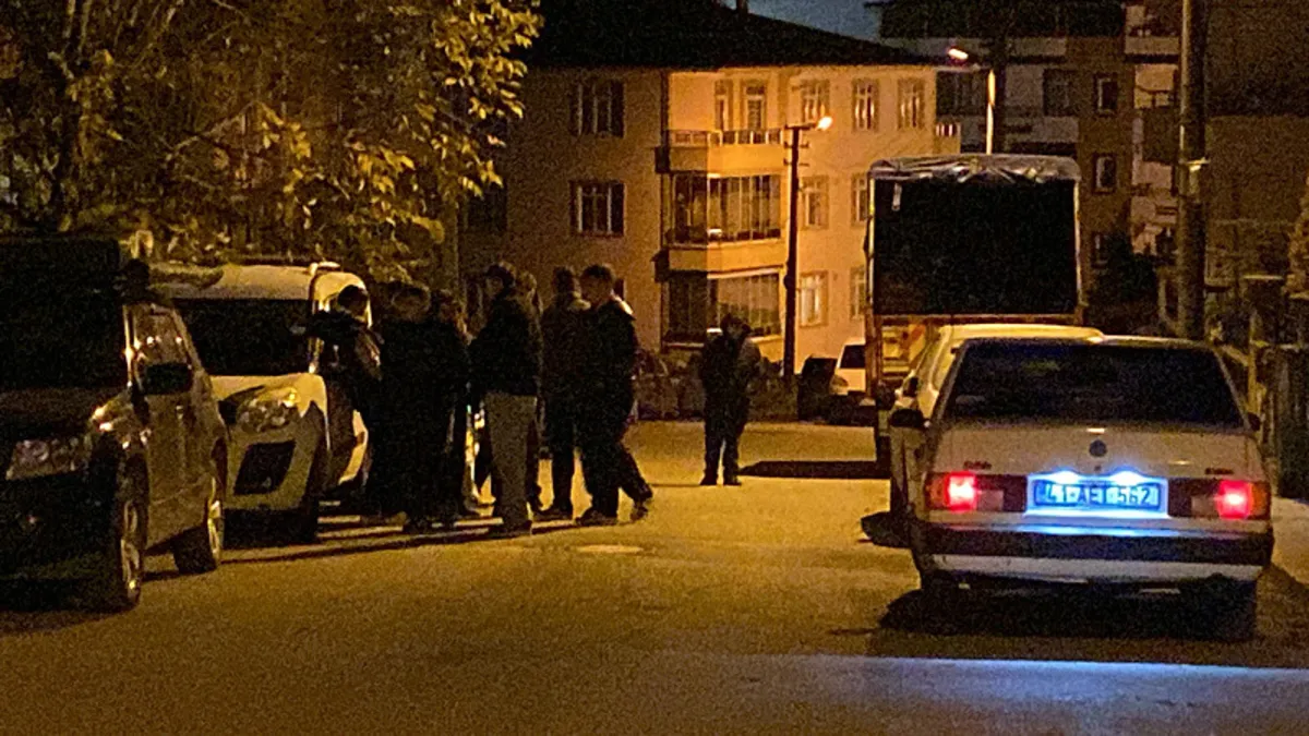 16 yaşındaki genç kızın esrarengiz ölümü: Başından vurulmuş halde bulundu! 16 yaşındaki genç kızın esrarengiz ölümü: Başından vurulmuş halde bulundu!