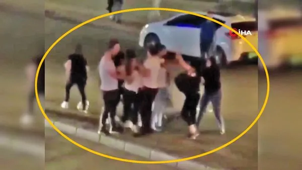 Bursa'da sevgilisine mesaj atan genç kızı sokak ortasında tekme tokat böyle dövdü | Video