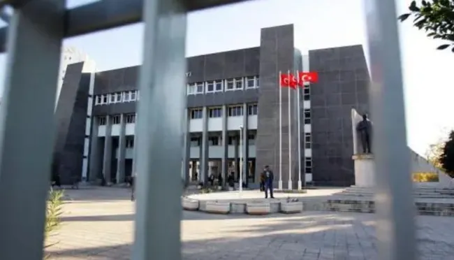 son-dakika-antalya-siyasetinde-flas-kulis-buyuksehir-baskan-vekili-busra-ozdemir-ak-partiye-mi-geciyor-1791800457454.jpg