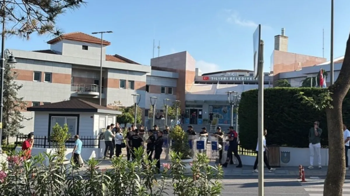 CHP’li Silivri Belediyesine yönelik yolsuzluk soruşturması: Firari şüpheli Gökhan Bıçak gözaltın alındı! CHP’li Silivri Belediyesine yönelik yolsuzluk soruşturması: Firari şüpheli Gökhan Bıçak gözaltın alındı!