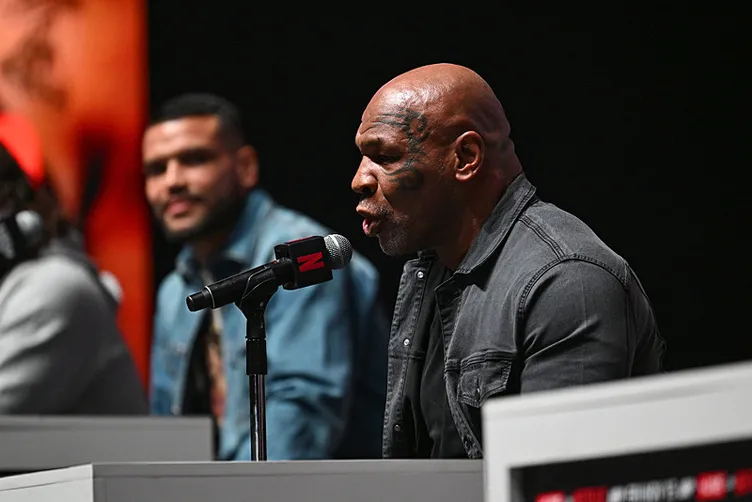 Dünyanın merakla beklediği maç öncesi Mike Tyson’dan Jake Paul’a tokat: Onu öldüreceğim
