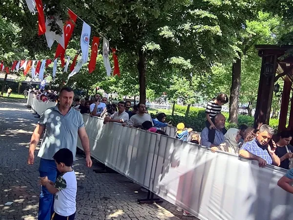 kagithane-belediyesinin-aile-bayramlasmasi-etkinliginde-20-bin-vatandas-bir-araya-geldi-1779989804759.jpg