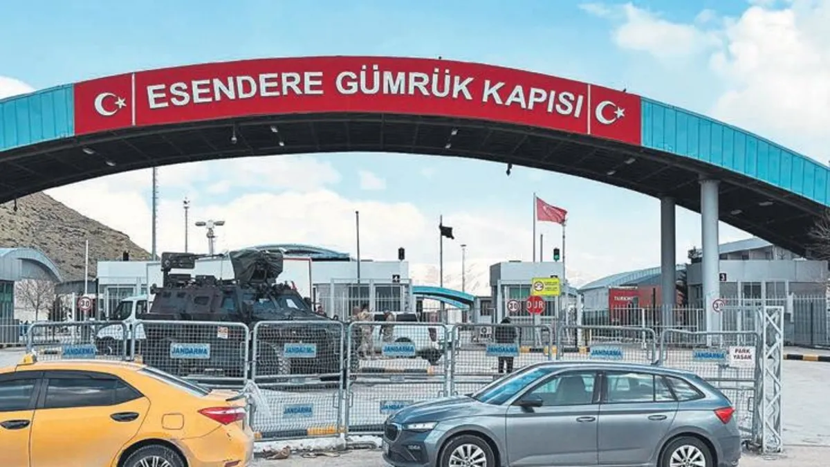 İranlılar ülkeyi terk etmiyor