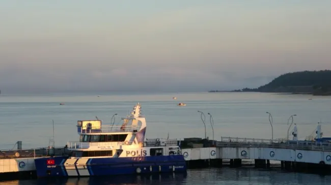 son-dakika-canakkale-bogazi-sis-nedeniyle-transit-gemi-gecislerine-kapatildi-1766125686100.png