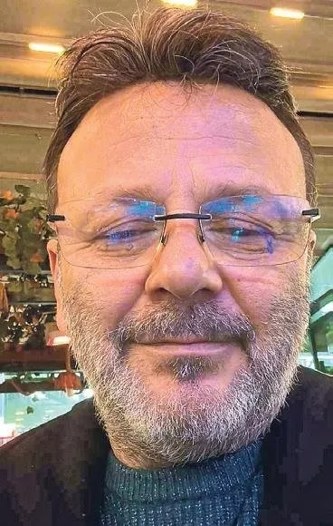 Diş hekiminden genç kıza iğrenç taciz: Odasında bacaklarına dokunup…