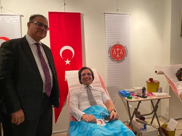 istanbul-anadolu-adliyesinde-kan-bagisi-kampanyasi-bassavci-vekillerinden-kampanyaya-tam-destek-1640334109854.jpg