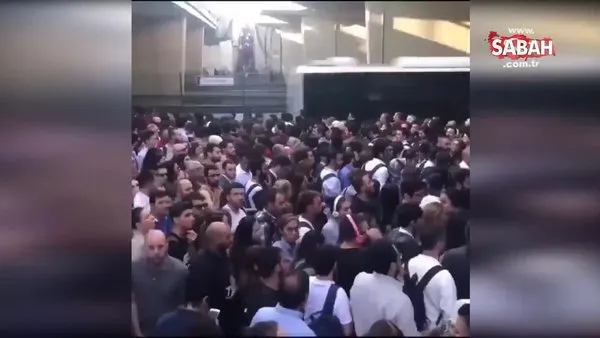 İstanbul'da metrobüs duraklarında yaşanan yoğunluğa vatandaşlardan tepki |Video