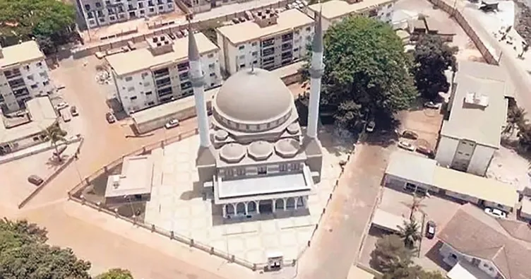 Gine’ye Recep Tayyip Erdoğan Camii