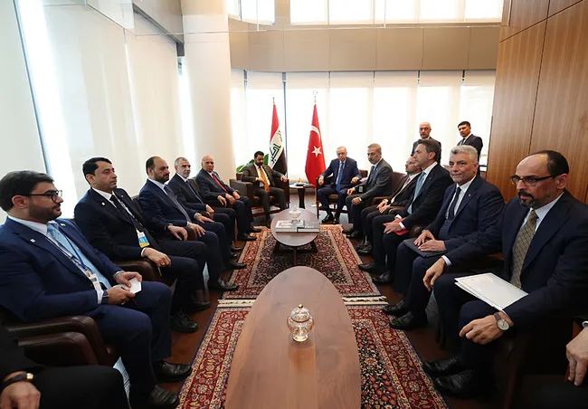 baskan-erdogan-irak-basbakani-ile-gorustu-1790187576515.jpg Başkan Erdoğan, Irak Başbakanı Ali Zeydi ile görüştü: İki ülkeden ortak açıklama...