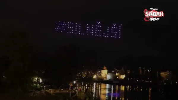 Prag’daki ışıklı drone gösterisi izleyenleri hayran bıraktı | Video