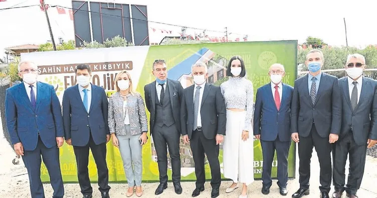 Hayırsever desteği sürüyor