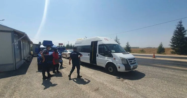 Eskişehir’de HES kodu oyunu: Polis otobüsten indirdi