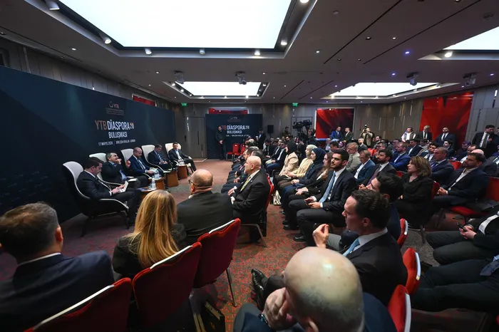 ilim-yayma-vakfi-mutevelli-heyeti-baskani-bilal-erdogan-turkiye-guclendikce-diaspora-gucleniyor-1779076771623.jpg