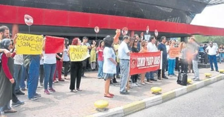 Hekime saldırıya İzmir’de protesto