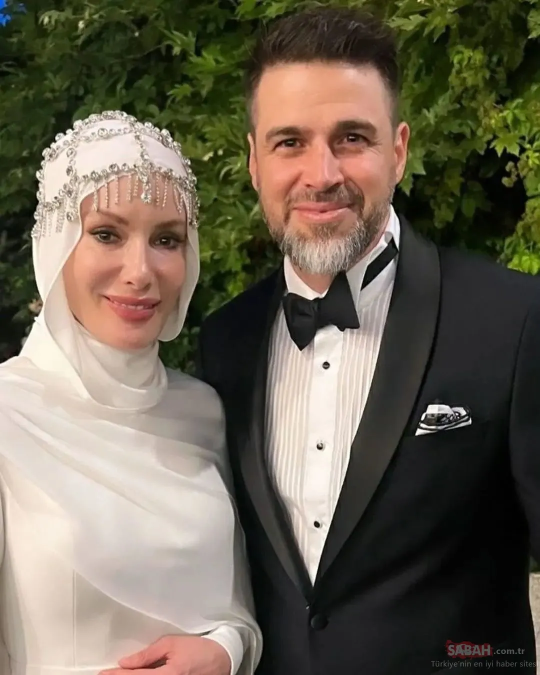 Gamze Özçelik'ten 13 günlük eşi Reshad Strik'a romantik kutlama! Aşk ...