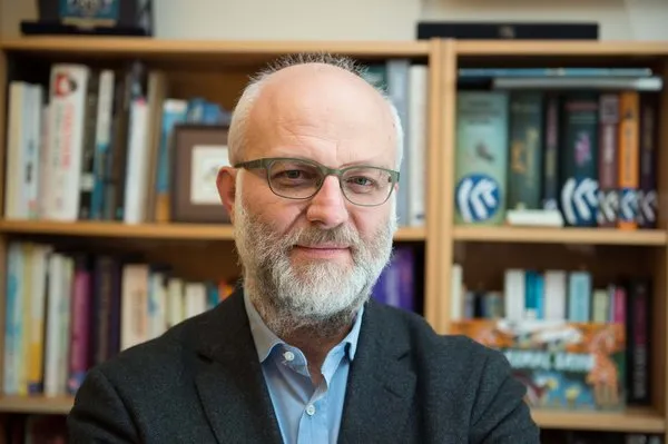 Hüznün bile hastalık olarak pazarlandığı Toplumsal anestezi çağındayız