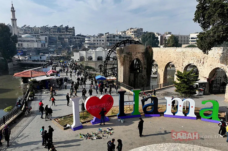 Rejim karşıtı güçler adım adım ilerliyor! Muhaliflerden ’Hama’ kutlaması