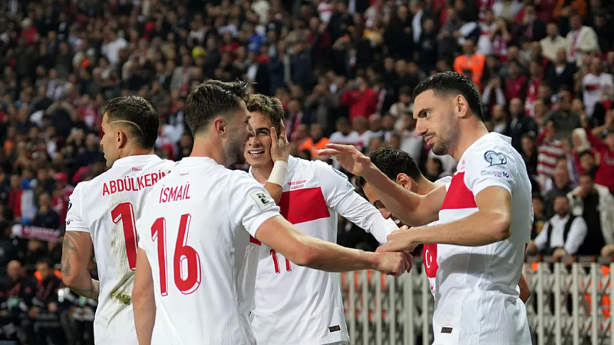 A Milli Futbol Takımı, FIFA dünya sıralamasında bir basamak yükseldi A Milli Futbol Takımı, FIFA dünya sıralamasında bir basamak yükseldi