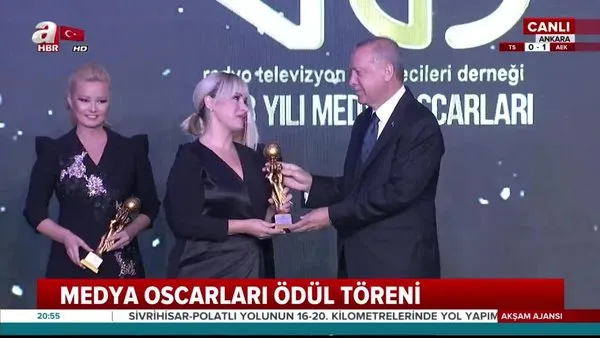 Turkuvaz Medya'ya ödül yağdı! Ödülleri Başkan Erdoğan bizzat takdim etti