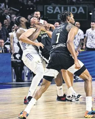 euroleaguede-olayli-macin-faturasi-aciklandi-ispanyol-ve-sirp-basinina-basina-utanc-olarak-yansidi-1682751945436.jpeg