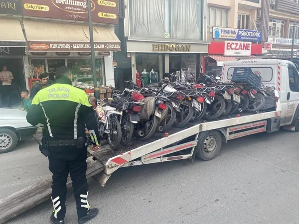 sanliurfa-polisinden-siki-denetim-1645560422671.jpeg