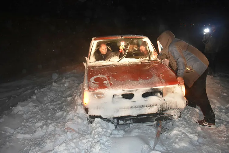 Meteoroloji'den son dakika yoğun yağış hava durumu bilgisi! Beklenen kar İstanbul'da başlıyor!