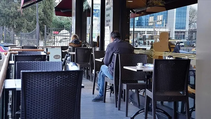 restoranlar-ve-kafeler-acildi-mi-lokantalar-cay-bahceleri-restoranlar-ve-kafeler-acik-mi-saat-kacta-aciliyor-ve-kapaniyor-1622548366856.jpg