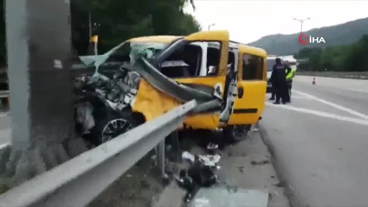 TEM’de feci kaza! Ok gibi saplandı: 2 ölü, 5 yaralı!