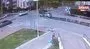 Motosiklet ile otomobil çarpıştı: Göz göre göre gelen kazada kamerada | Video