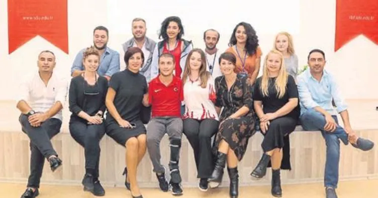 Yüzücülerden ders gibi hayat hikâyesi