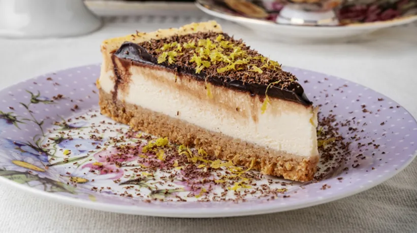 Çay saatlerinin yeni yıldızı: Çikolatalı cheesecake tarifi