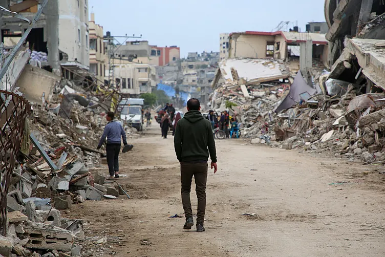 Gergin bekleyiş sürüyor: Ateşkesin yeni aşaması için hazırlıklar tamamlandı! Hamas ve İsrail’den peş peşe açıklamalar