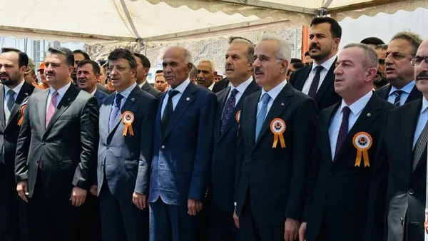 bakan-uraloglu-bolgede-tarihi-donusum-yasaniyor-1781960554010.jpg