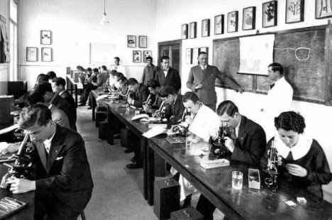Tarihin tozlu raflarından çıkan en acı fotoğraflar