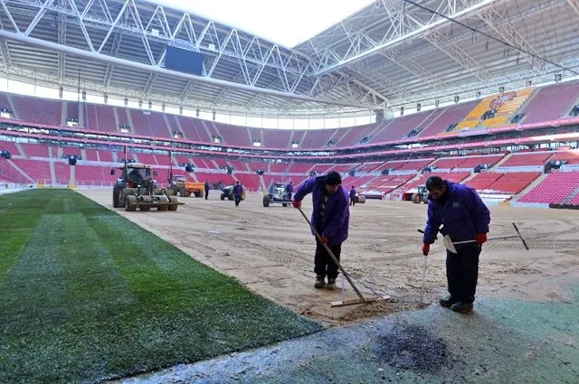 Türk Telekom Arena’ya çimler seriliyor