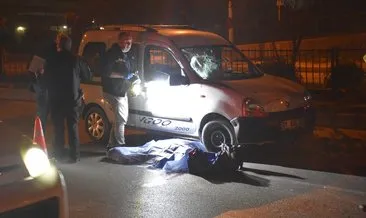 Adana’da 2 aracın çarptığı 2 kadın hayatını kaybetti