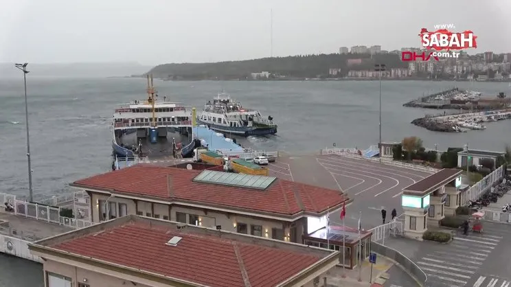 Çanakkale'de feribot seferlerine fırtına iptali | Video