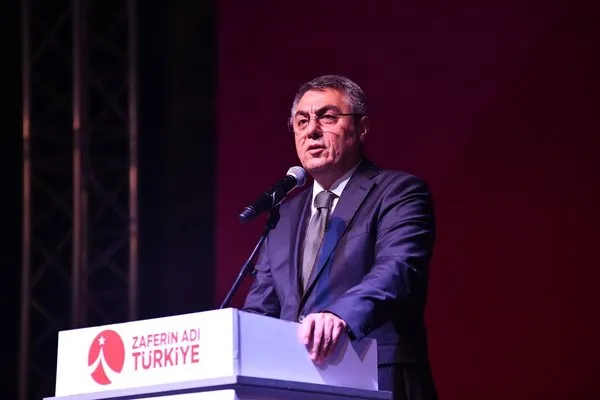 binler-meydana-indi-o-gece-millet-yazdi-tarih-kaydetti-zaferin-adi-turkiye-oldu-1752670623827.jpg