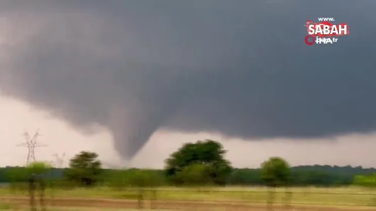 ABD’yi hortum vurdu: 2 ölü