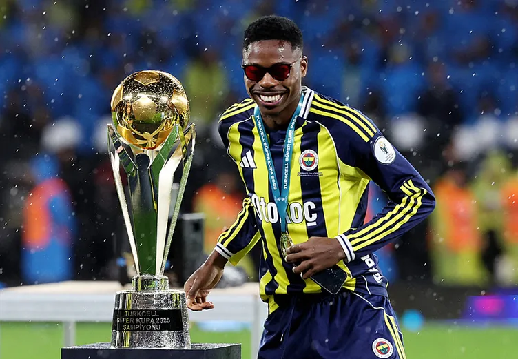 Süper Lig’de transferler peş peşe açıklandı! İşte atılan tüm imzalar...